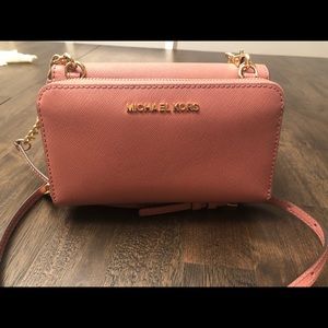 🔥MK Pink Clutch Crossbody + Wallet Tina